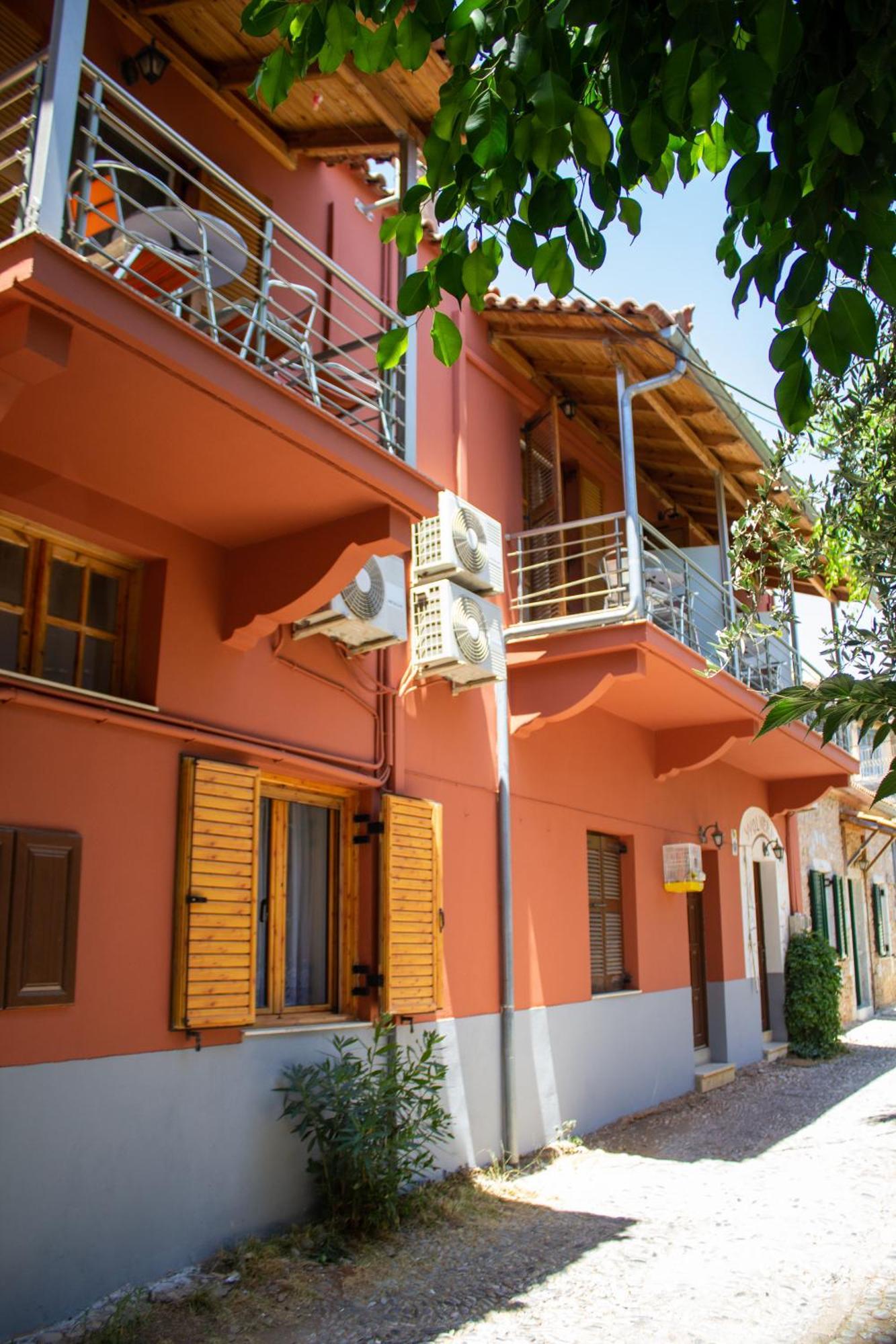 Kritamos Apartments Kardamyli Exterior photo